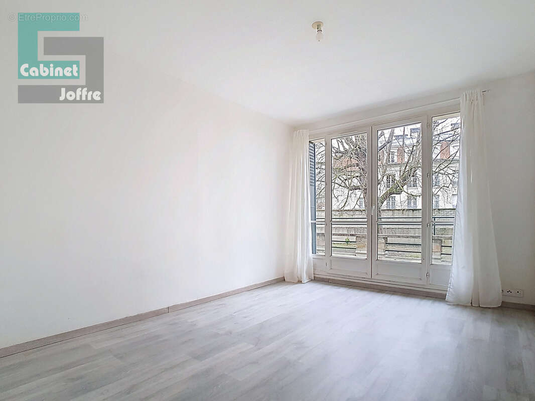 Appartement à FONTAINEBLEAU