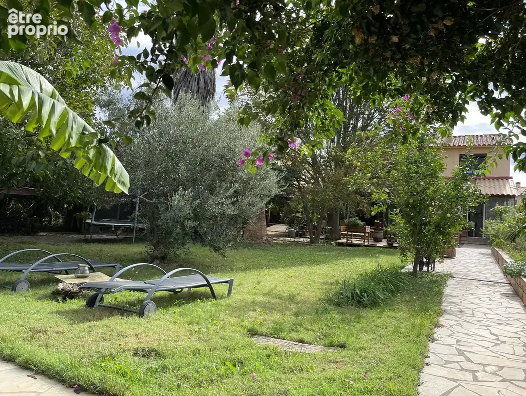 Maison 184 m2 de type 7 Piscine Garage et Canal d'arosage - photo 2