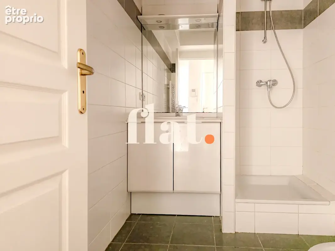 Appartement t1 bis cite des congres - balcon - residence securisee - photo 5