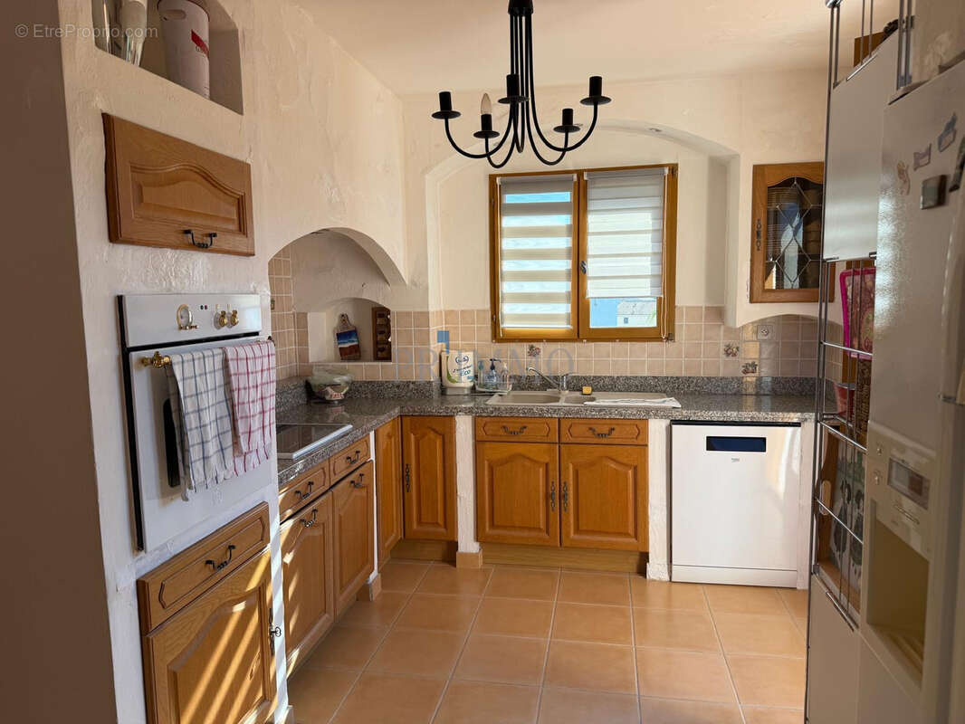 Maison à LES ISSAMBRES