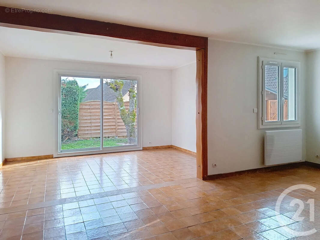 Maison à LE CHATELET-EN-BRIE