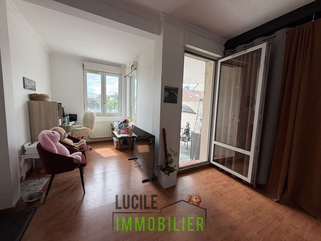 Appartement T2 idéalement situé - 44 m² 7 - Appartement à CREIL