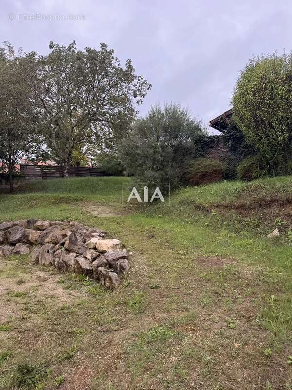 Maison à MAGNAC-SUR-TOUVRE