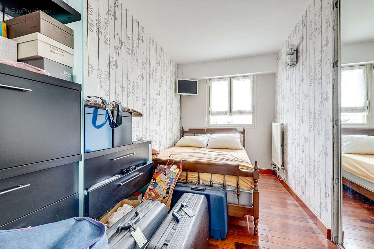 Appartement à PARIS-14E