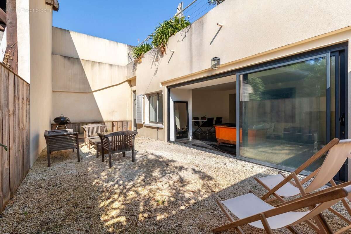 Appartement à BORDEAUX