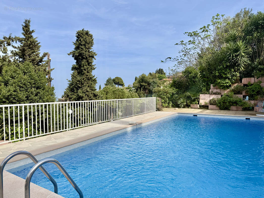 Appartement à ROQUEBRUNE-CAP-MARTIN