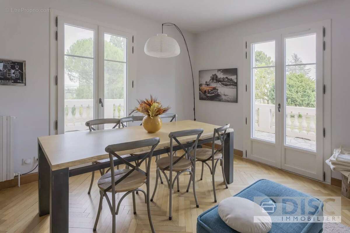 Magnifique propriété avec vues à 360° à 3 minutes du centre-ville de Caussade. - photo 8
