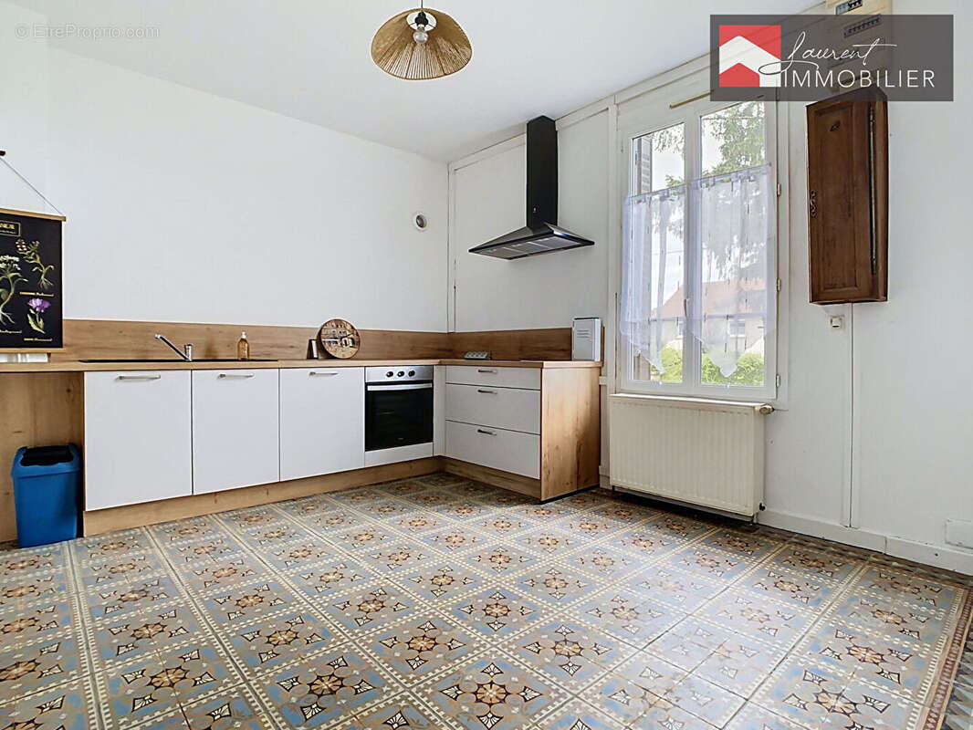 Maison à SIMANDRE