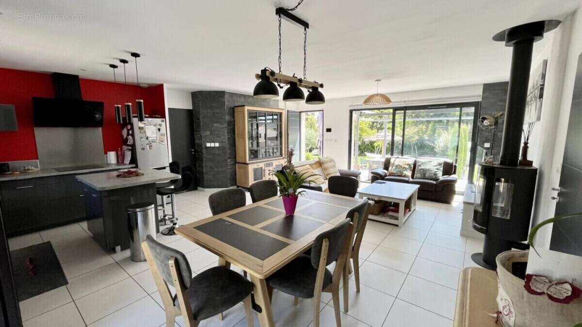 Maison à PERNES-LES-FONTAINES