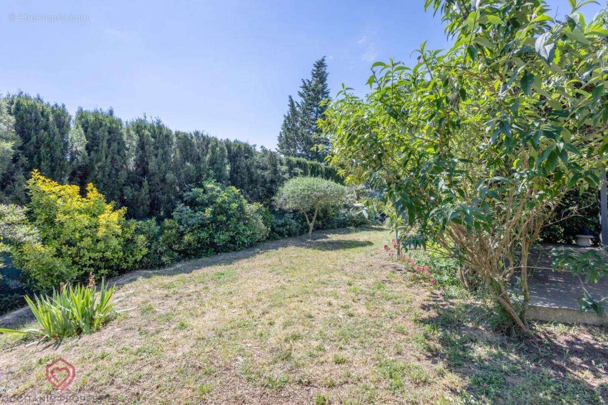 Maison à BOUILHONNAC