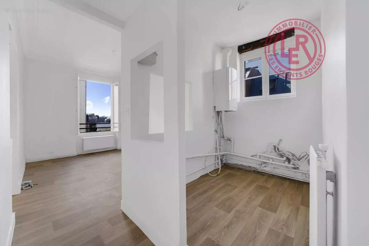 Appartement à PARIS-10E
