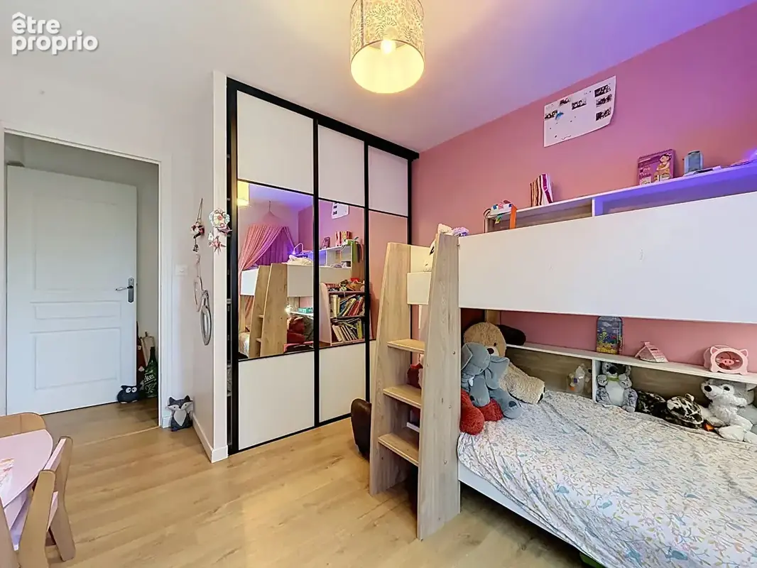T4 rénové avec goût ? Terrasse de 24 m² et vue sur la Tournette - photo 8