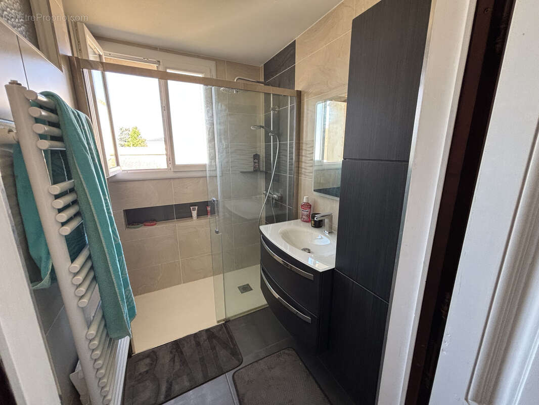 5063lrm-maison avec dependances et vue-cusset - photo 7