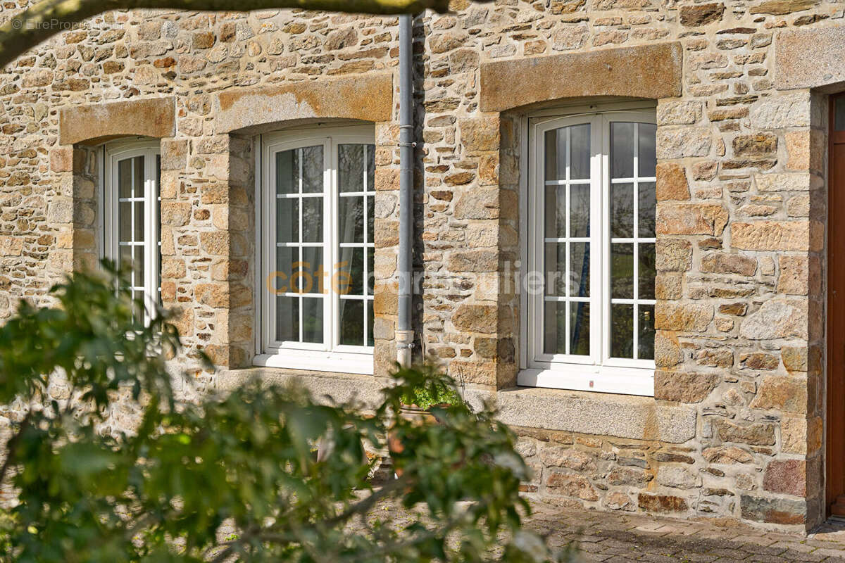 Maison à HIREL