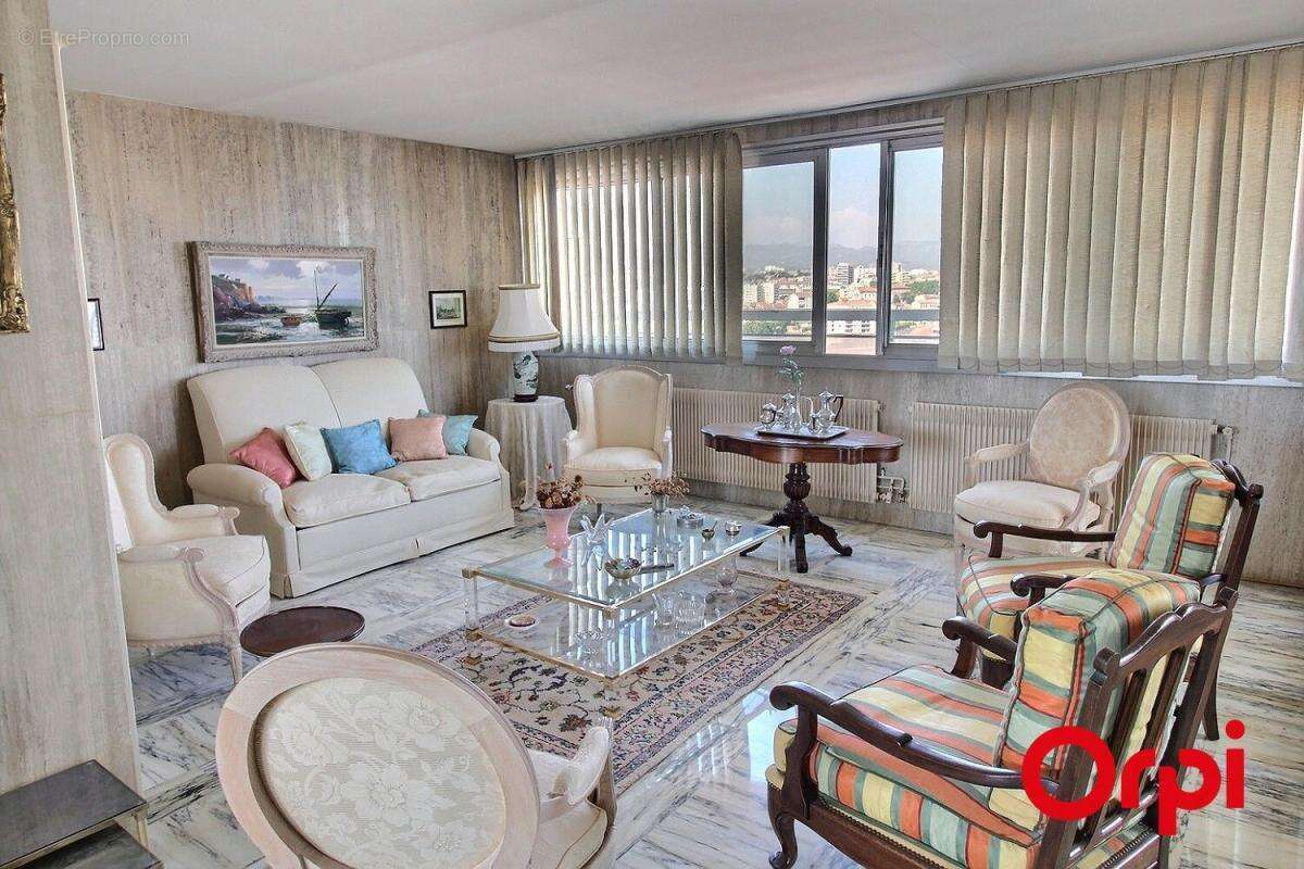 Appartement de type 3/4 -170 m² - Penthouse - Dernier étage Terrasse 45 m² - Parking - photo 6