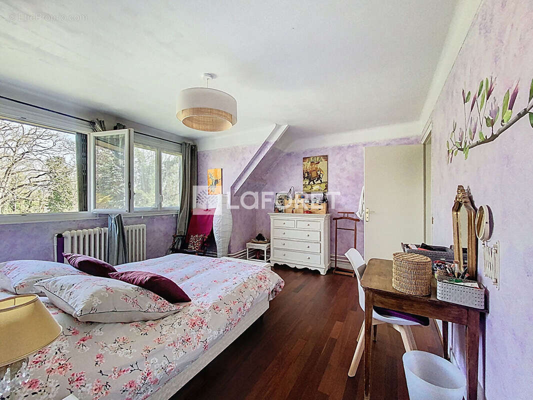 Maison à VERNEUIL-SUR-SEINE