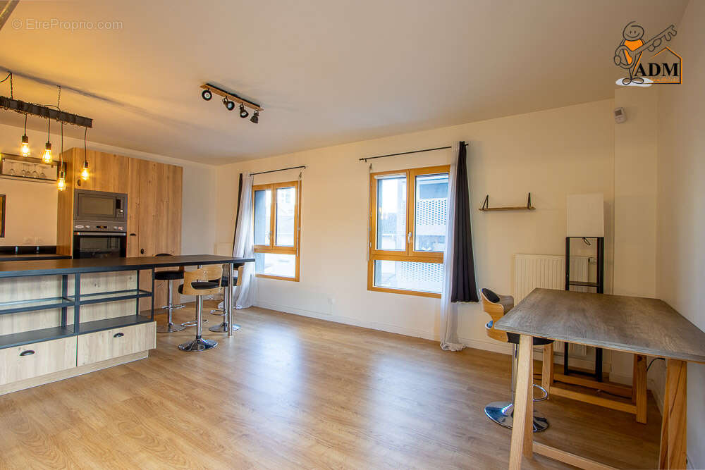 Appartement à AUBERVILLIERS
