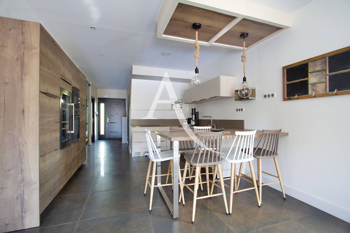 Maison à SAINT-JEAN-DE-VEDAS