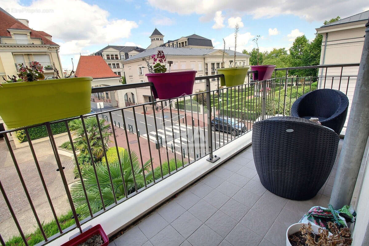 Appartement à LE PLESSIS-ROBINSON