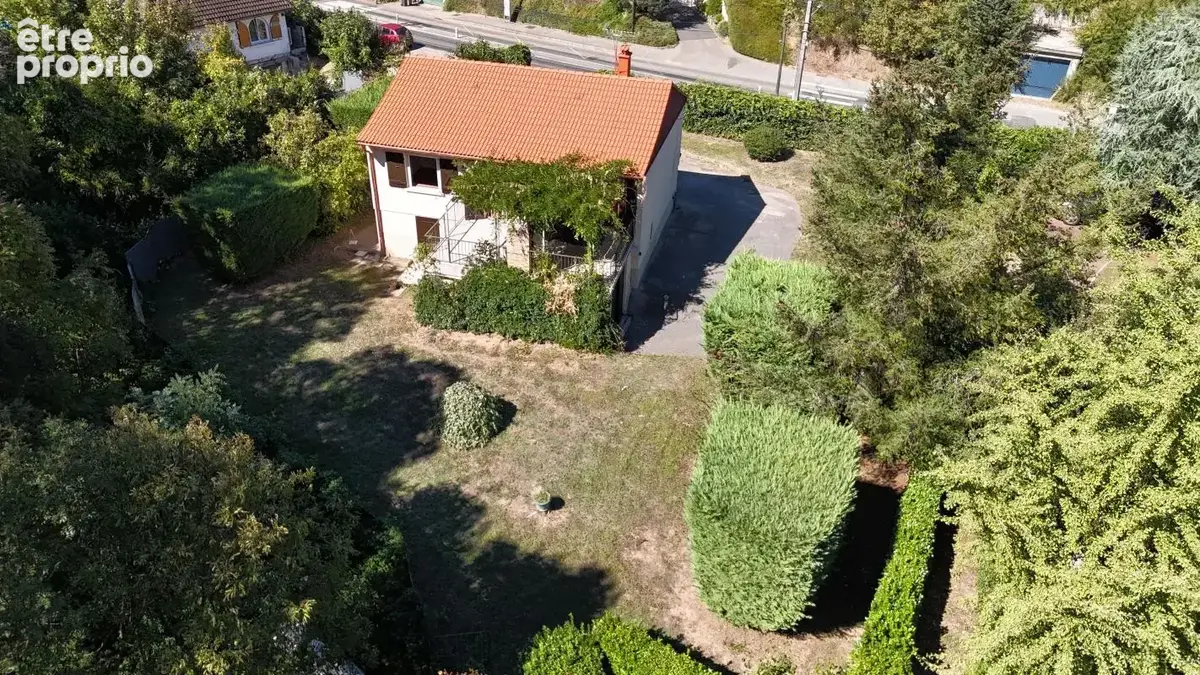 Maison avec beau terrain arboré et ruisseau en contre bas - photo 17