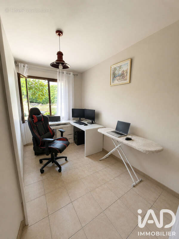 Photo 5