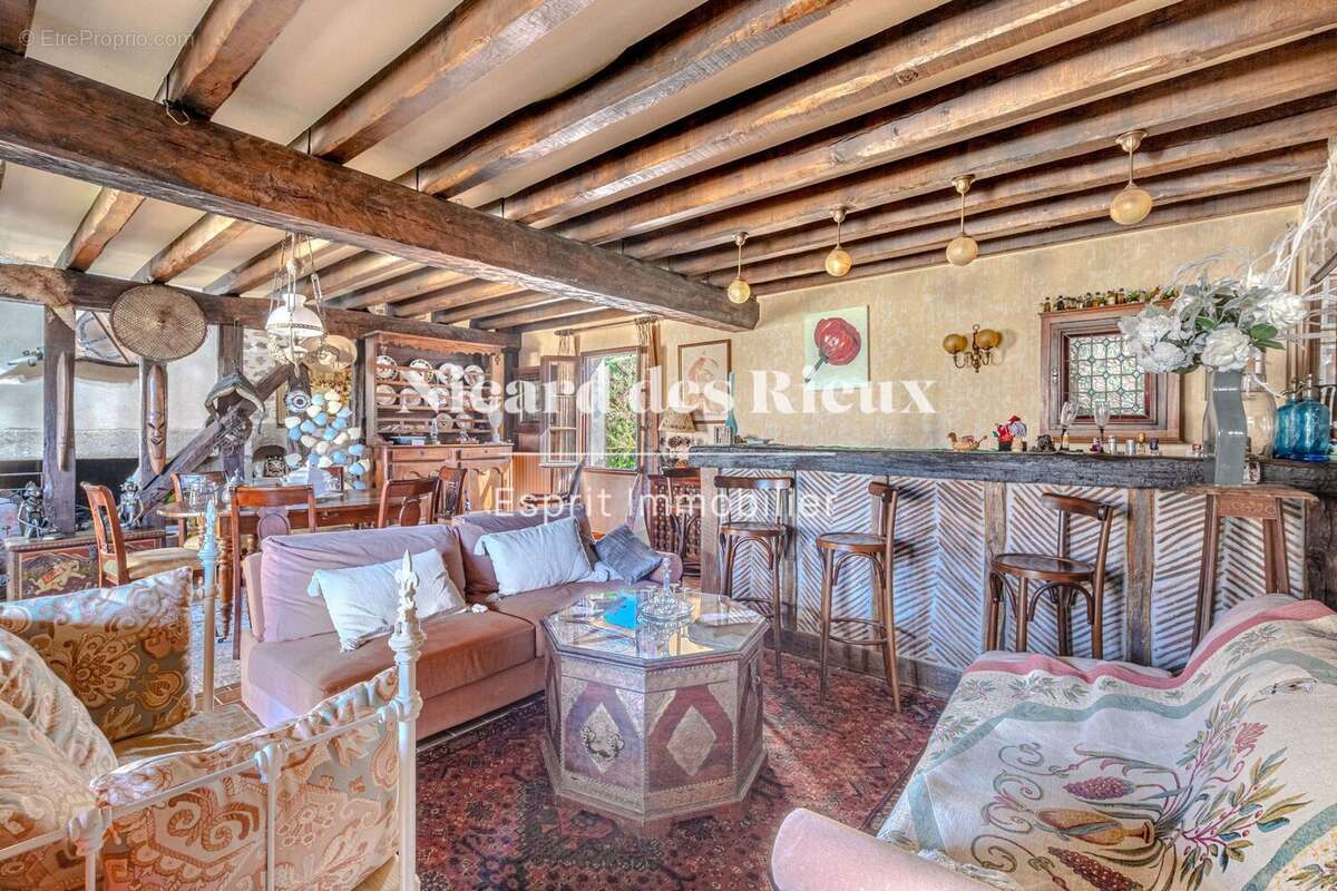 Maison à MONTBOUCHER