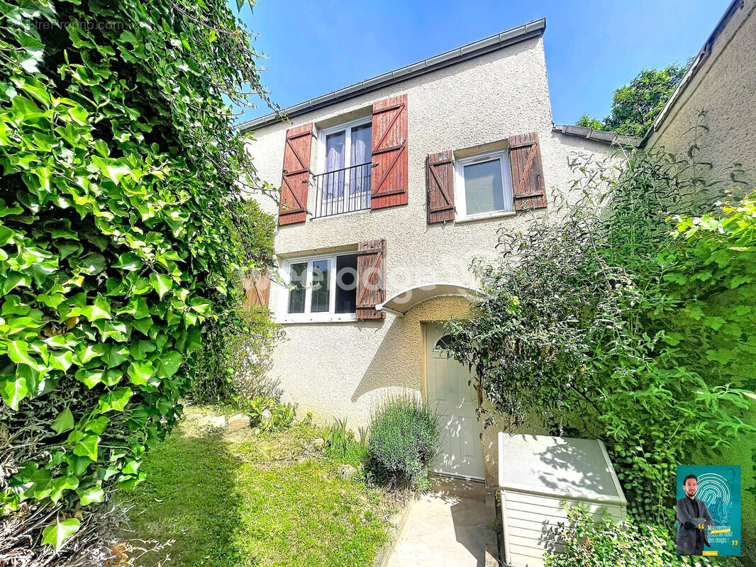 Maison à JOUY-LE-MOUTIER