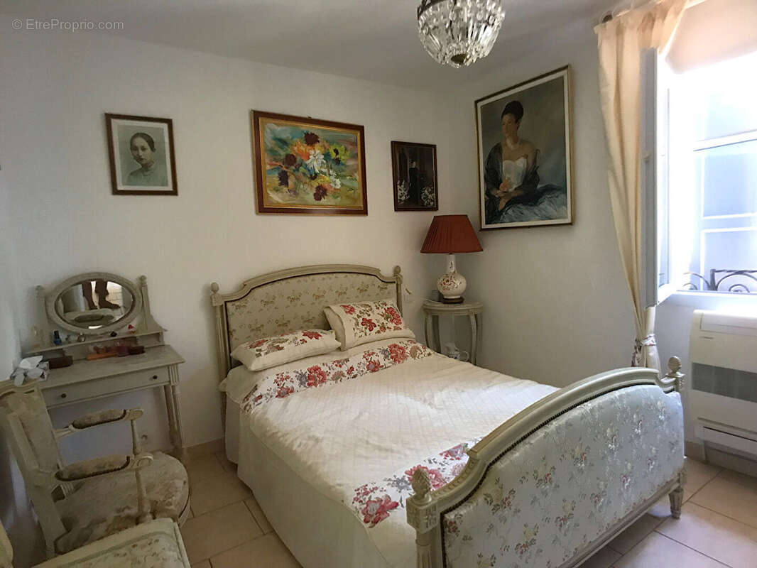 Maison à LES ISSAMBRES