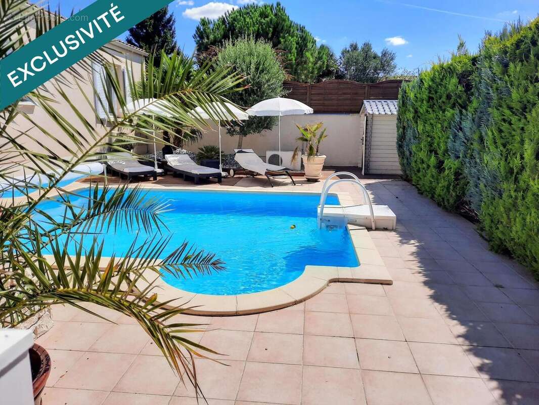 Photo 2 - Maison à SURGERES