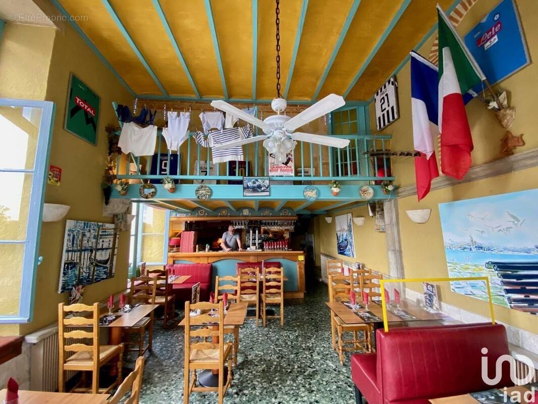 Photo 1 - Commerce à PAU