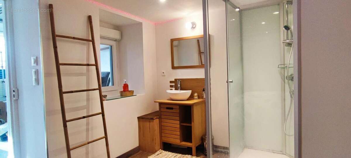 Maison à GREZIEU-LA-VARENNE