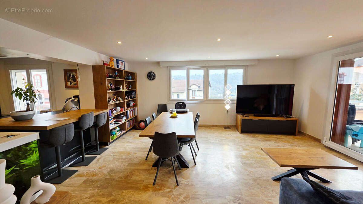 Appartement à BELLEGARDE-SUR-VALSERINE