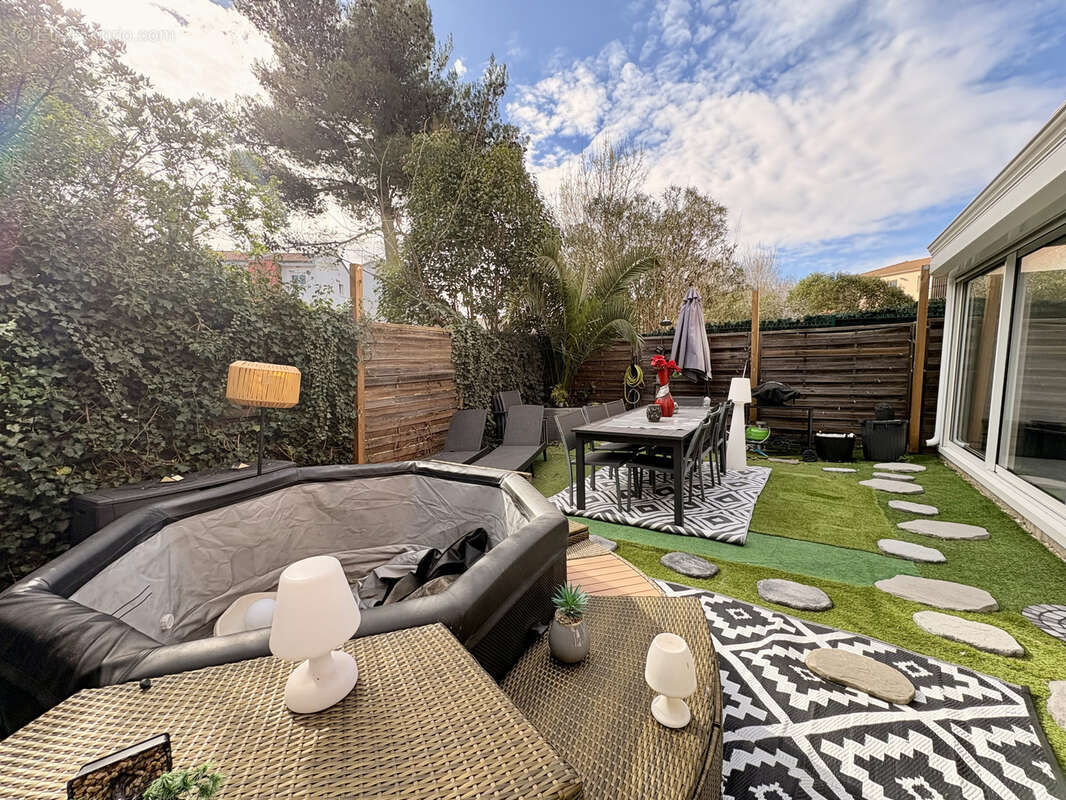 Appartement à LATTES