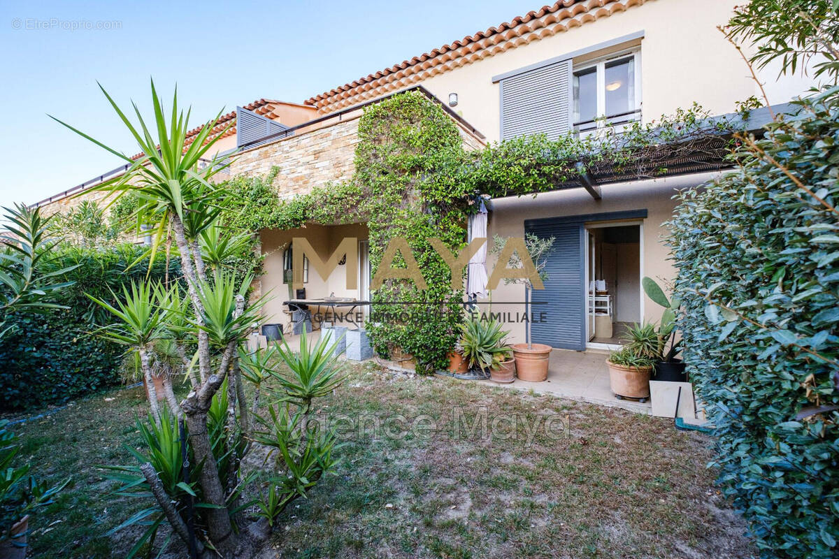 Maison à PLAN-DE-LA-TOUR