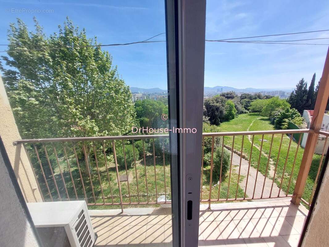 Appartement à MARSEILLE-15E