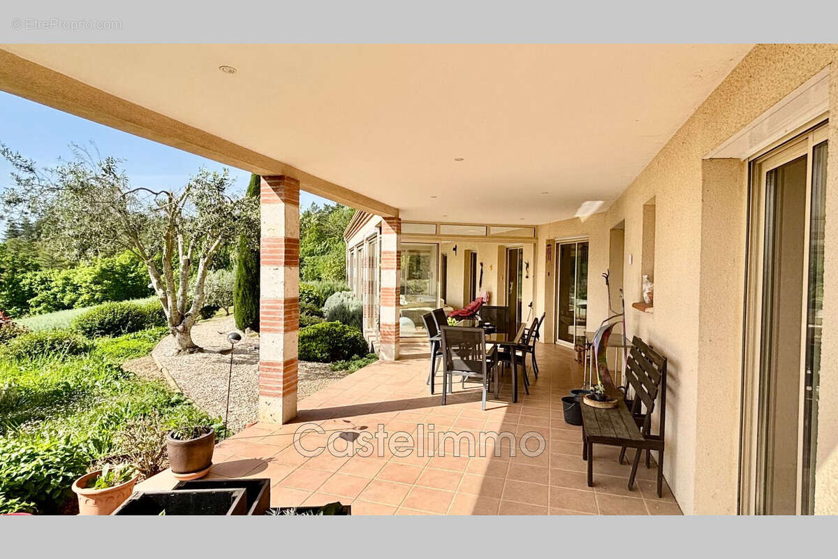 Maison à MOISSAC