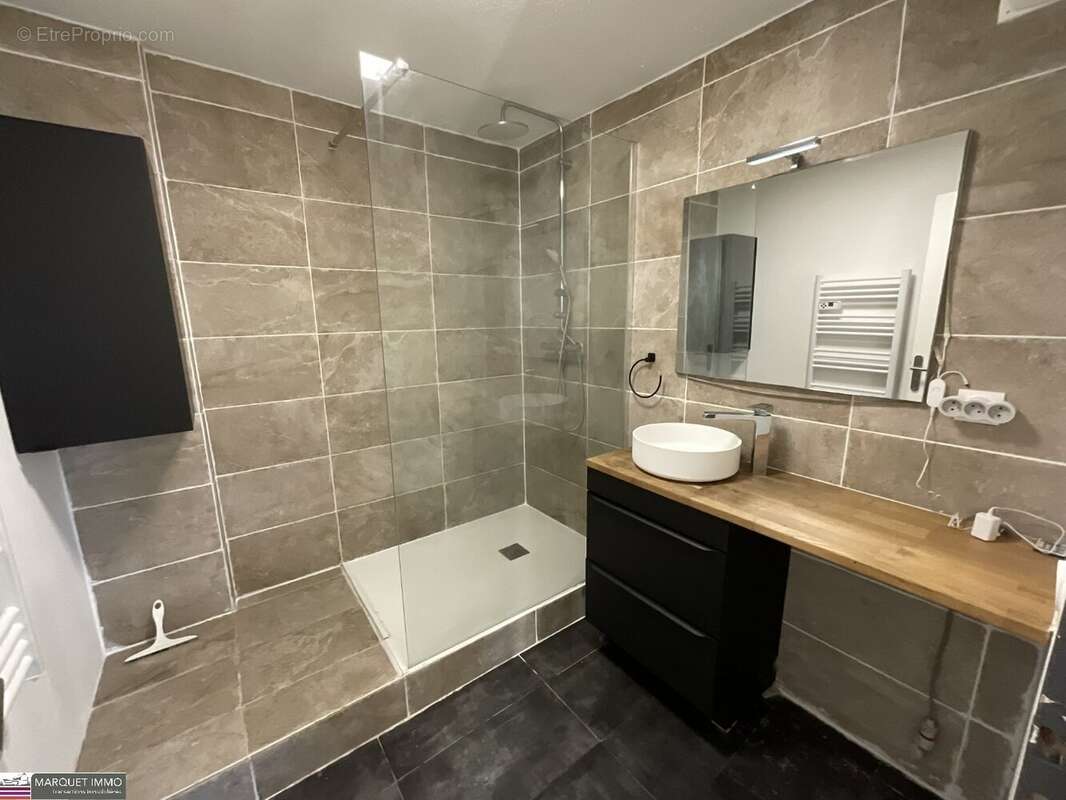 Appartement à BOUJAN-SUR-LIBRON