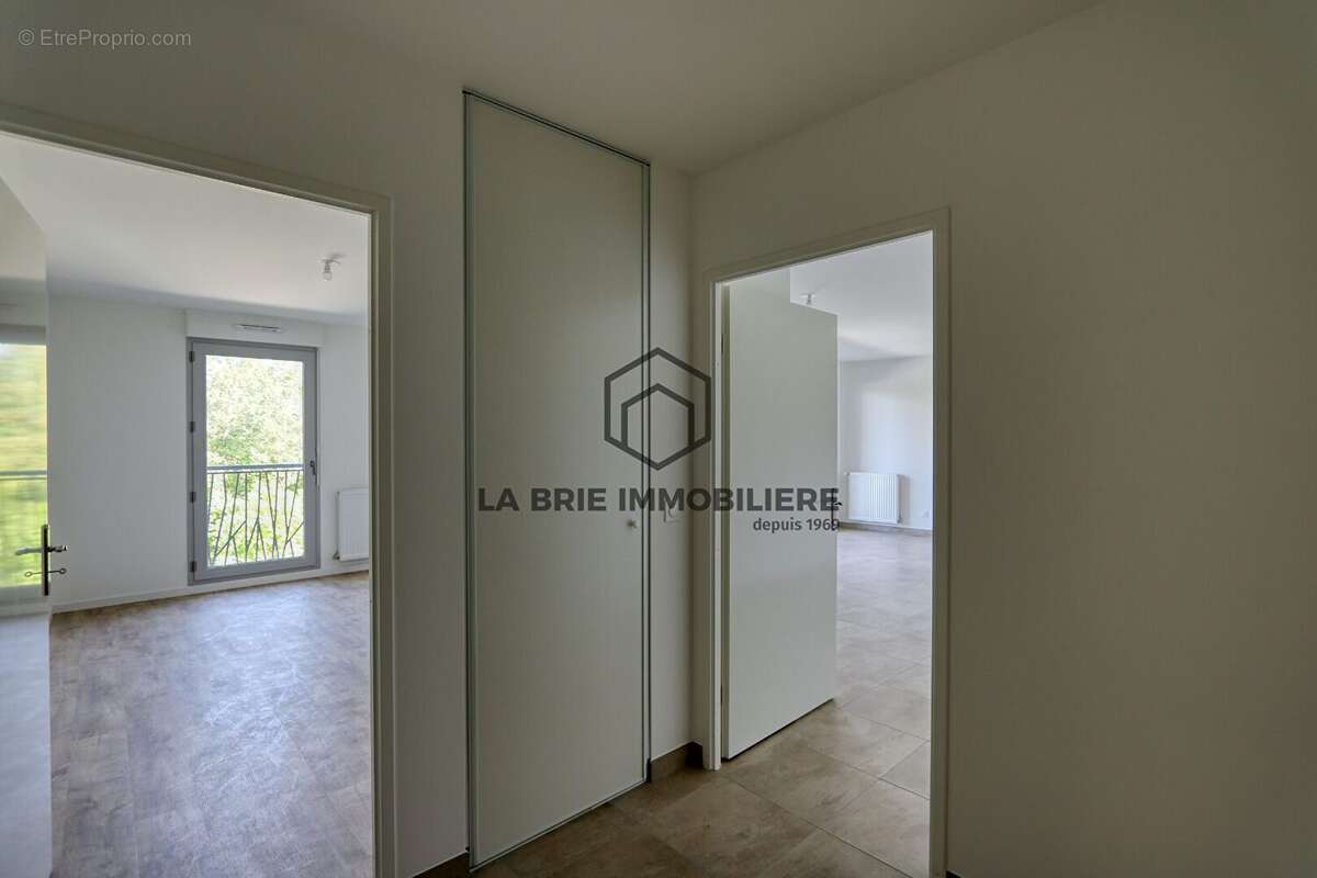 Appartement 50 m² à Chennevieres-Sur-Marne  - photo 6