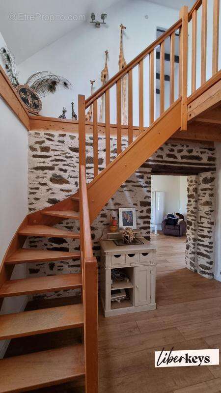 Maison en pierre 4 chambres 137 m² - photo 6