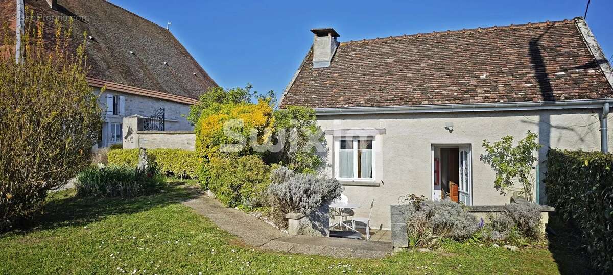 Maison 390 m² à Dole  - photo 3