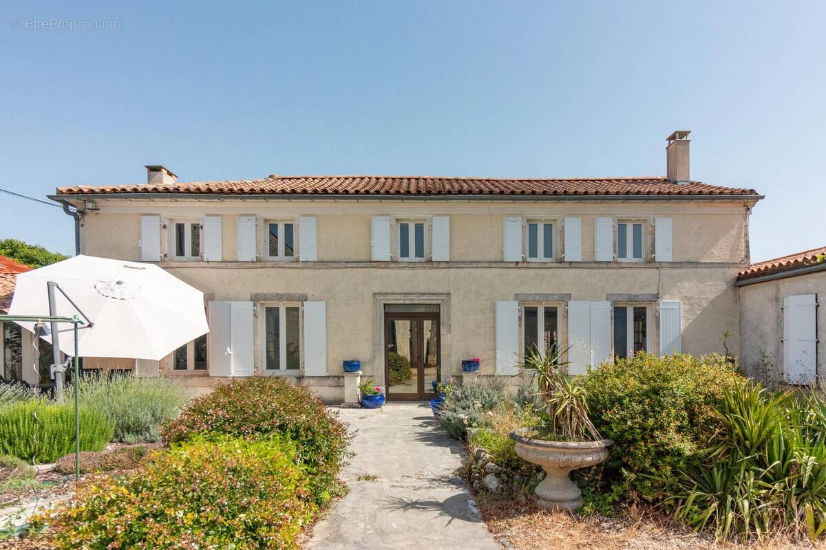 Maison à SIGOGNE