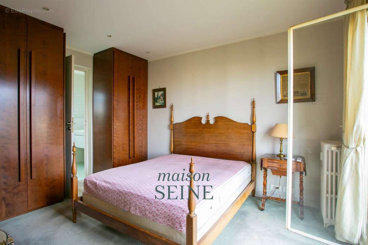 Appartement à NEUILLY-SUR-SEINE
