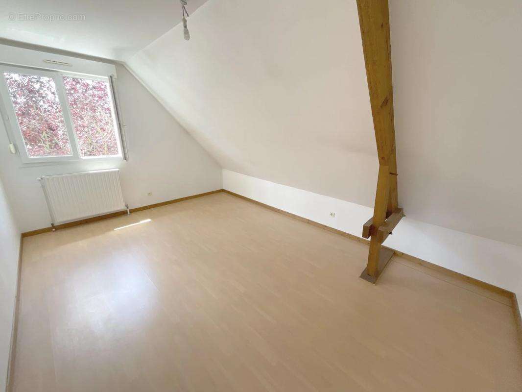 Maison à SAINT-JULIEN-LES-VILLAS