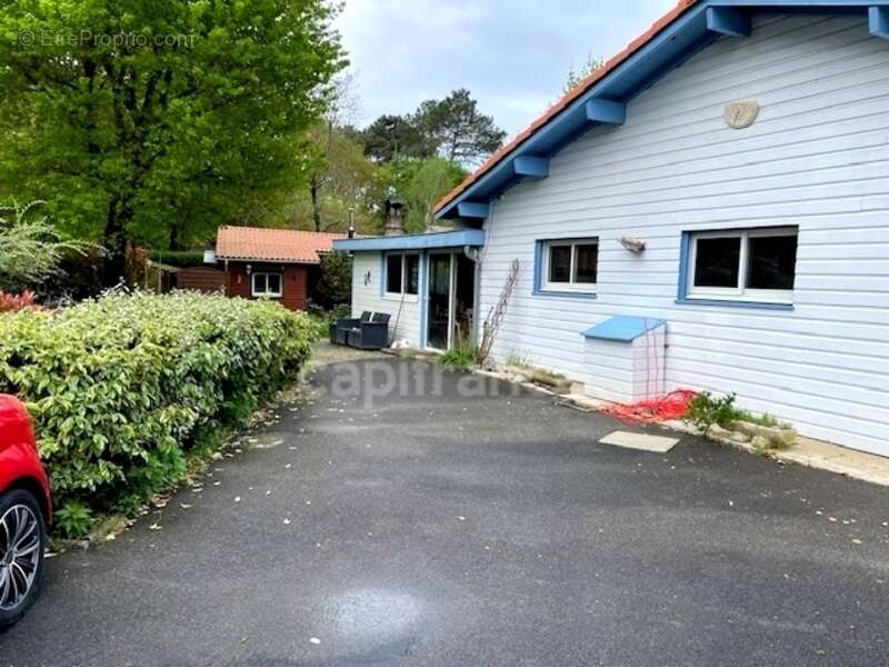 Maison à SAINTE-EULALIE-EN-BORN