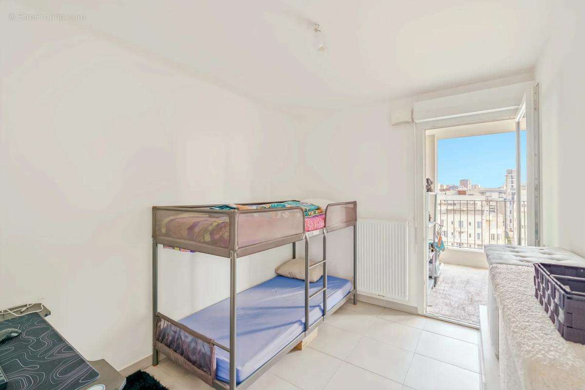 Appartement à MARSEILLE-2E