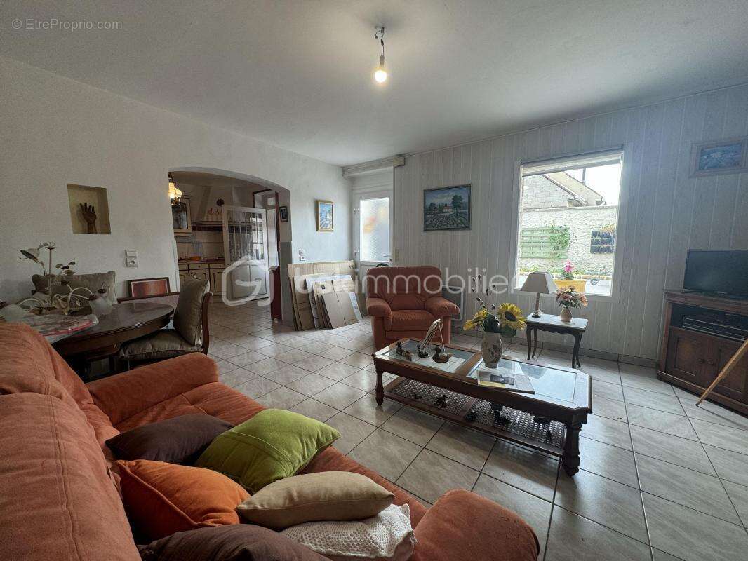 Maison à OZOUER-LE-VOULGIS