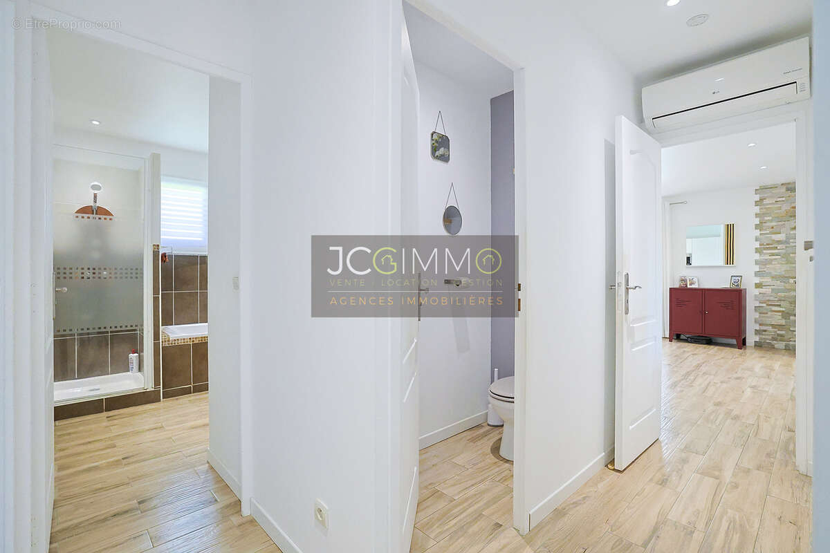 Villa T4 de plain-pied avec piscine et garage ! - photo 19