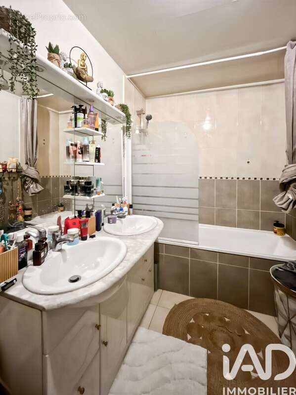 Photo 6 - Appartement à BRIE-COMTE-ROBERT