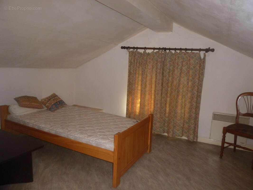 Maison à PUY-L&#039;EVEQUE