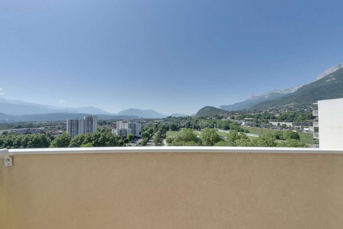 BALCON - Appartement à SEYSSINS